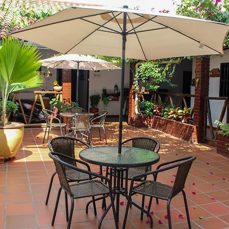 Hotel Colonial San Felipe Girón Esterno foto