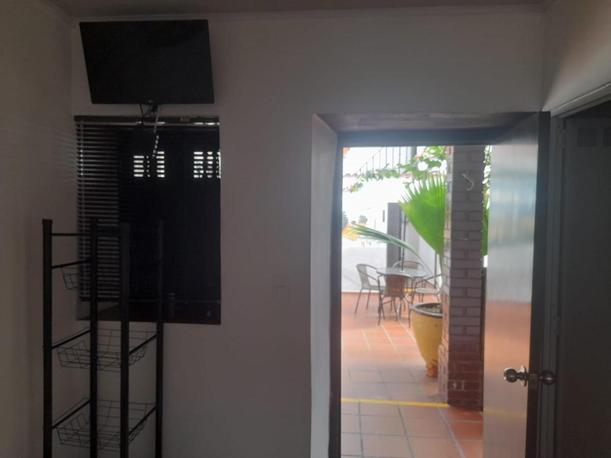 Hotel Colonial San Felipe Girón Esterno foto