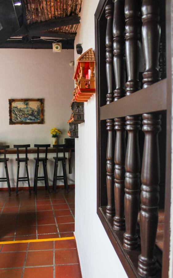 Hotel Colonial San Felipe Girón Esterno foto