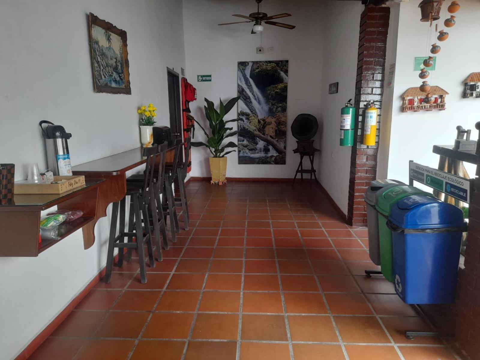Hotel Colonial San Felipe Girón Esterno foto
