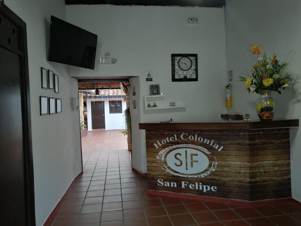 Hotel Colonial San Felipe Girón Esterno foto