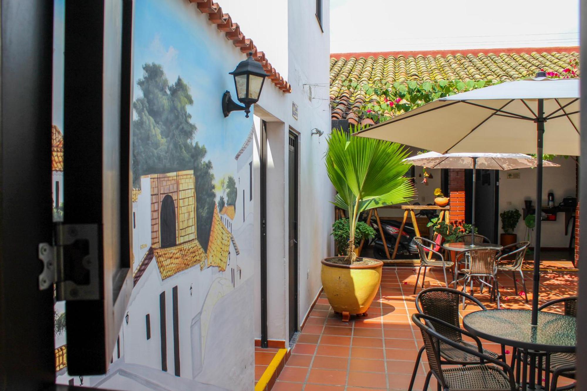Hotel Colonial San Felipe Girón Esterno foto